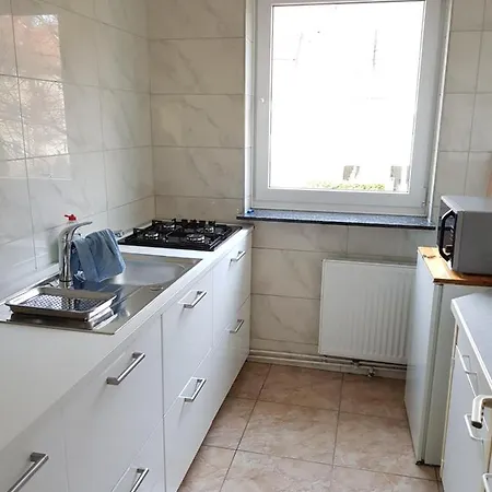 Проживання в сім'ї Private Guestroom Fair/messe *